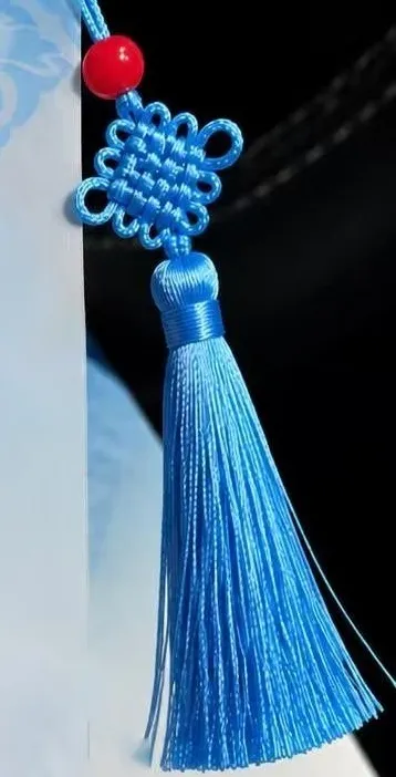 Chinese-knot tassel detail